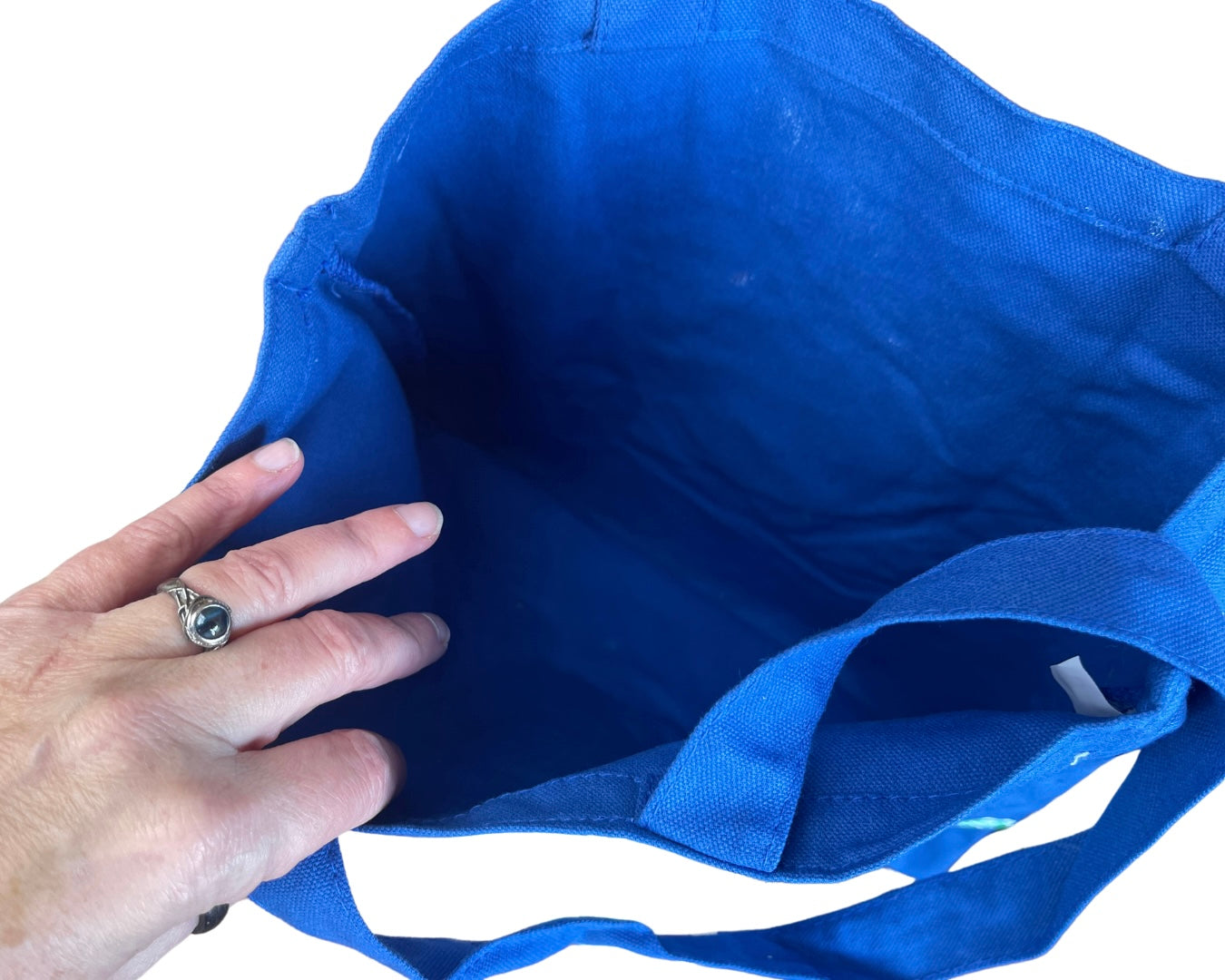 Umweltfreundliche Tasche aus recycelter Baumwolle.