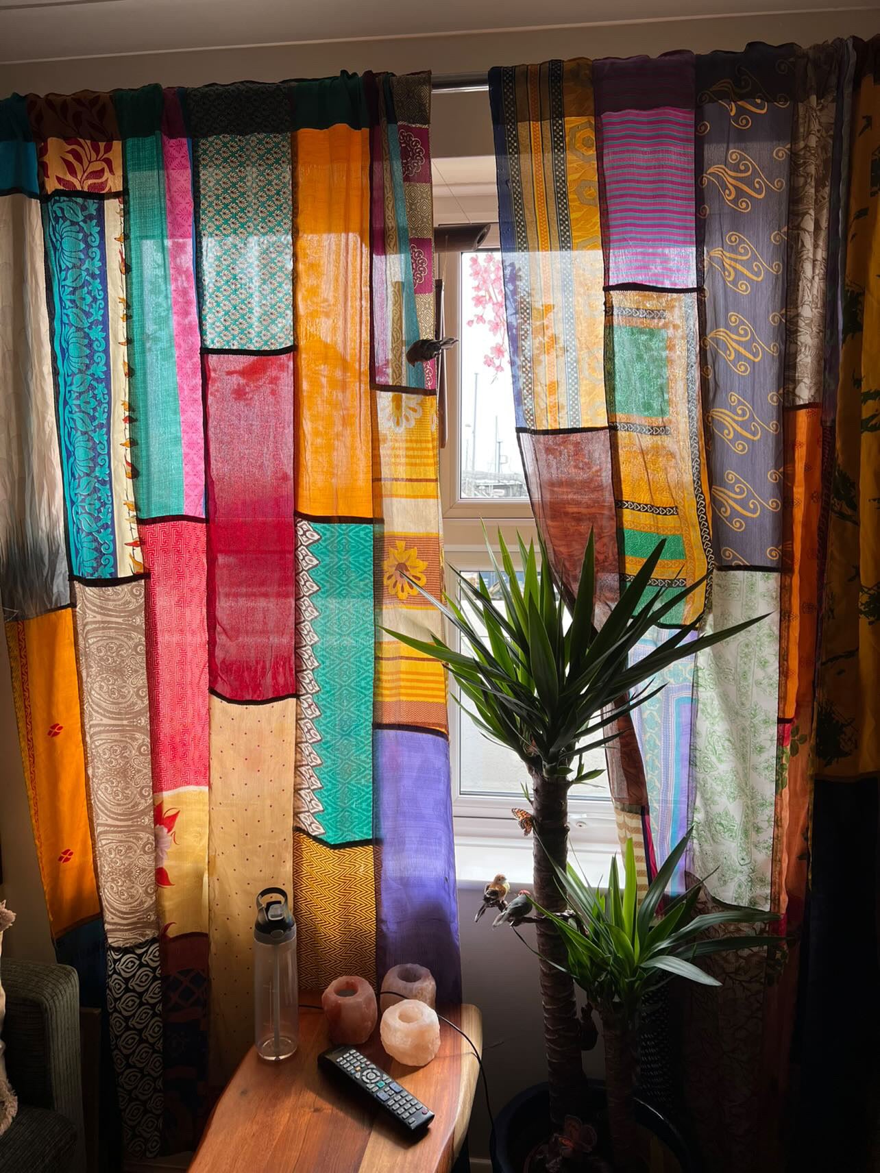 Handgemachte Vorhänge, recycelte Vintage-Vorhänge, Boho-Stil, ethische Einrichtung, romantisches Geschenk, einzigartige Wohnkultur, umweltfreundliche Vorhänge