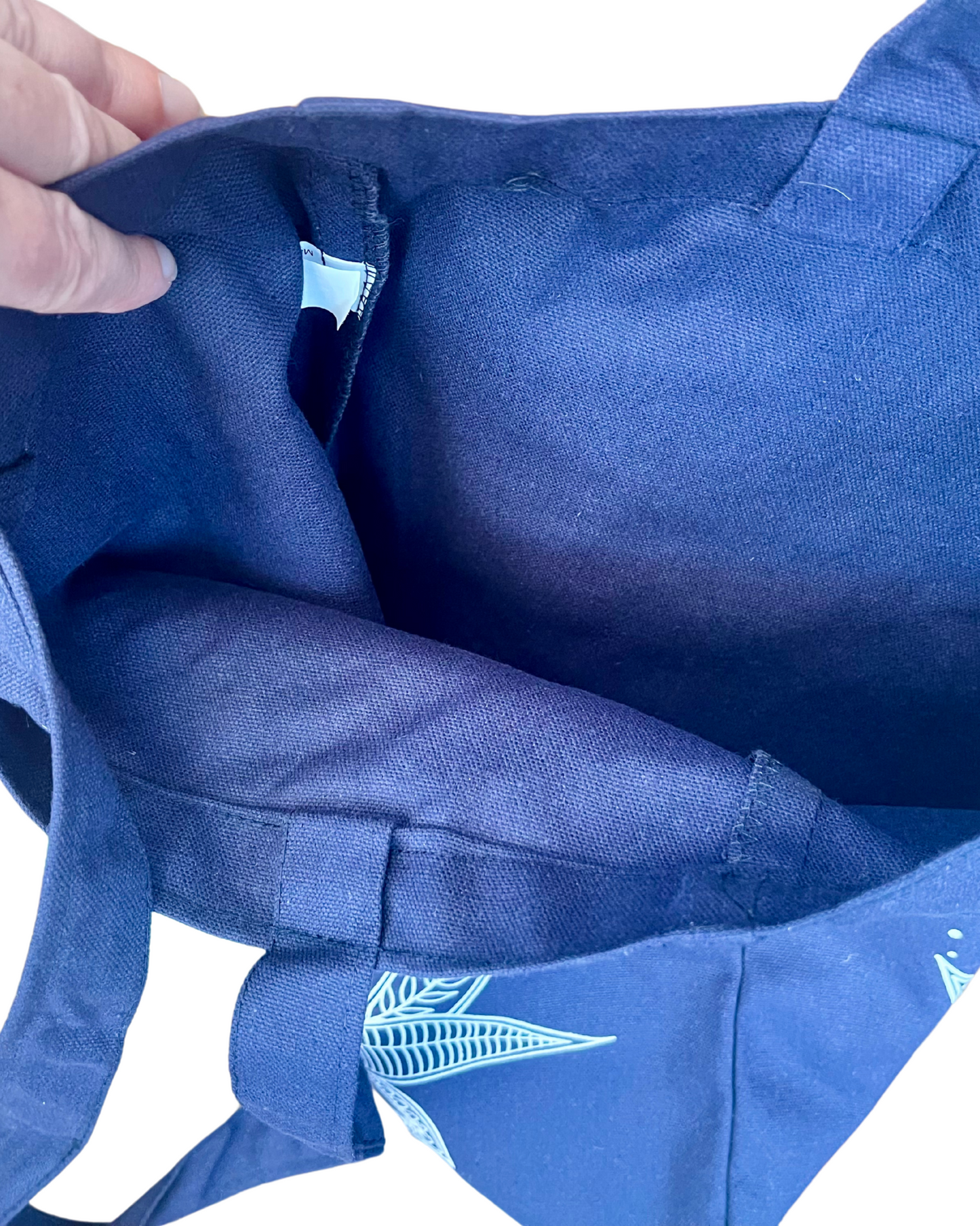 Umweltfreundliche Tasche aus recycelter Baumwolle.
