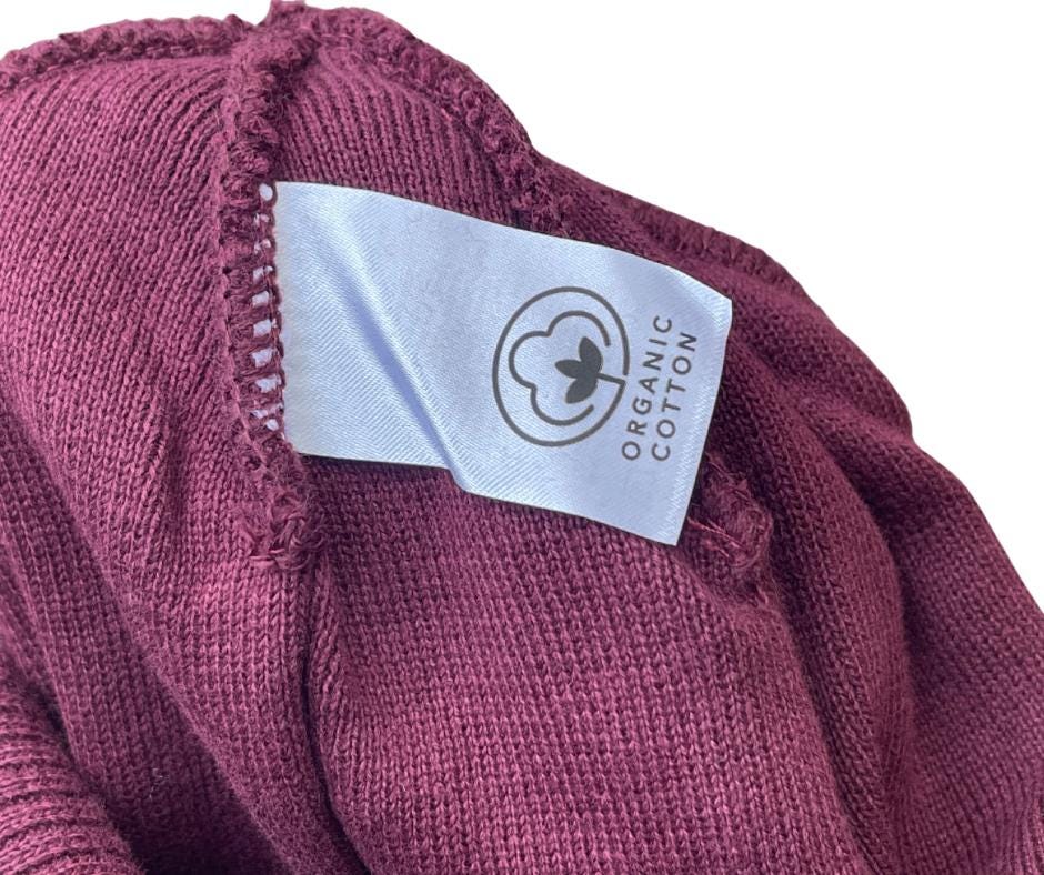 AUBERGINE. Bonnets écologiques. Fabriqués à partir de coton 100 % biologique.