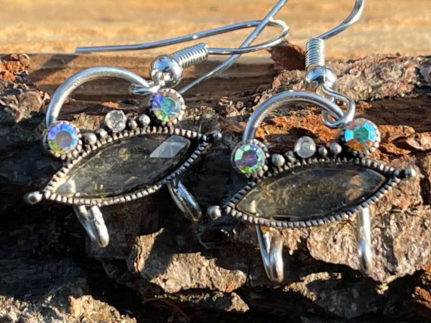 Wide Mouth Frog Earrings on recycled sterling silver. Eco friendly jewellery. Ethical jewelery. handmade frog jewellery. Gift for frog lover