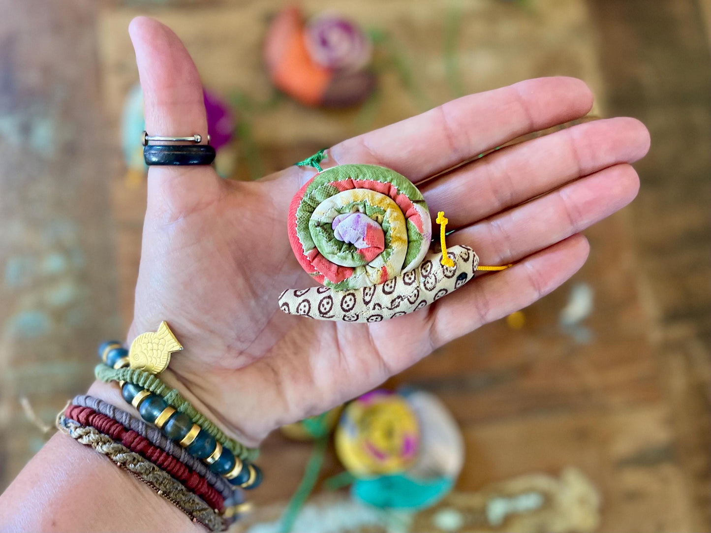 Snail garland for the home, garden, festivals, parties and weddings. Snail decorations. Gift for snail lover. Boho decorations for the home.