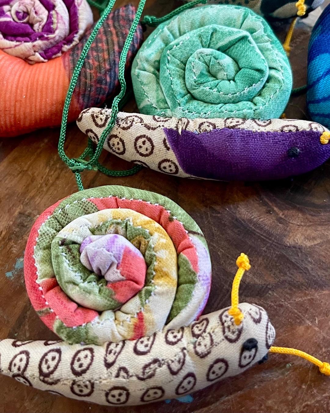 Snail garland for the home, garden, festivals, parties and weddings. Snail decorations. Gift for snail lover. Boho decorations for the home.