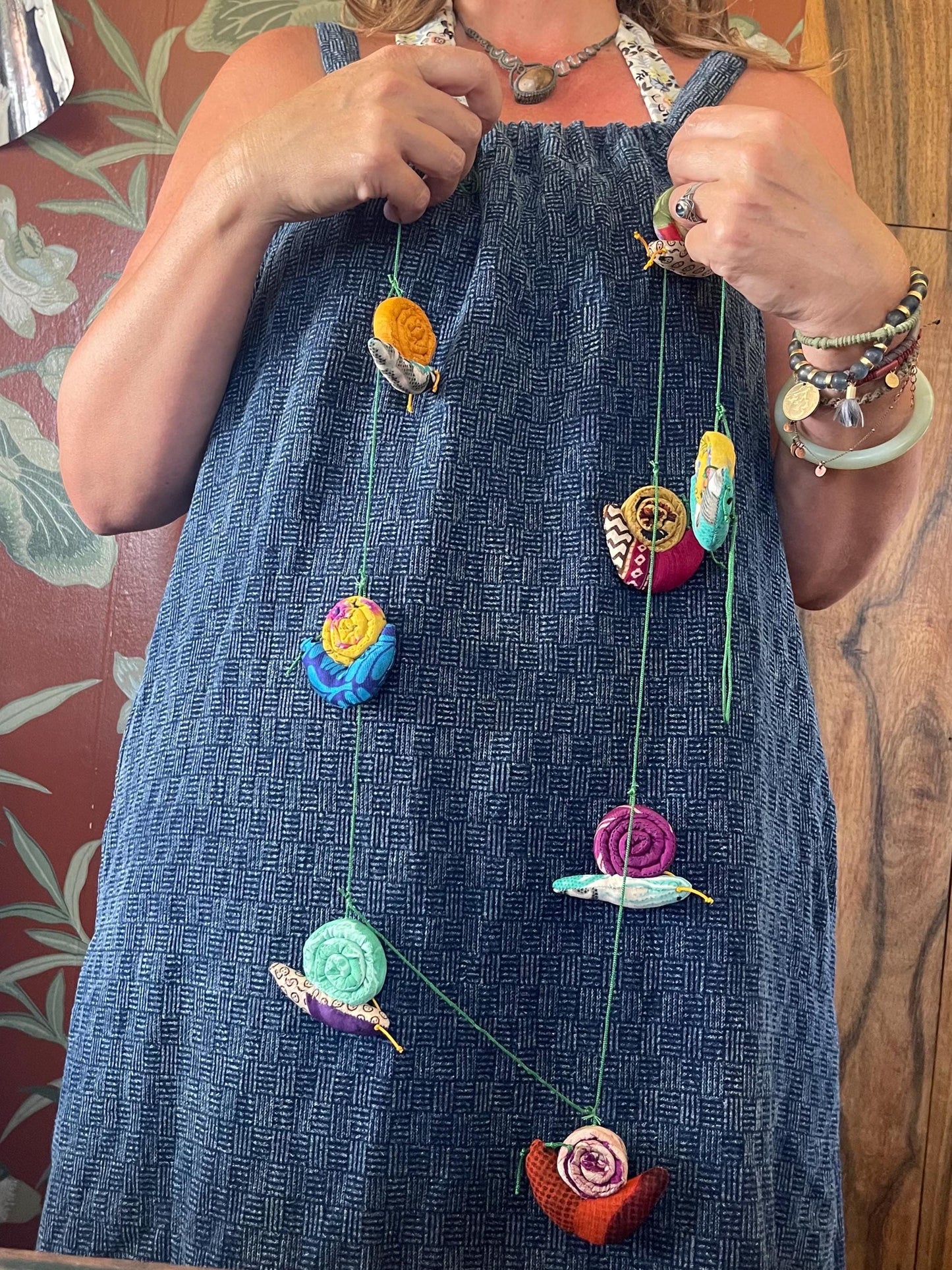 Snail garland for the home, garden, festivals, parties and weddings. Snail decorations. Gift for snail lover. Boho decorations for the home.