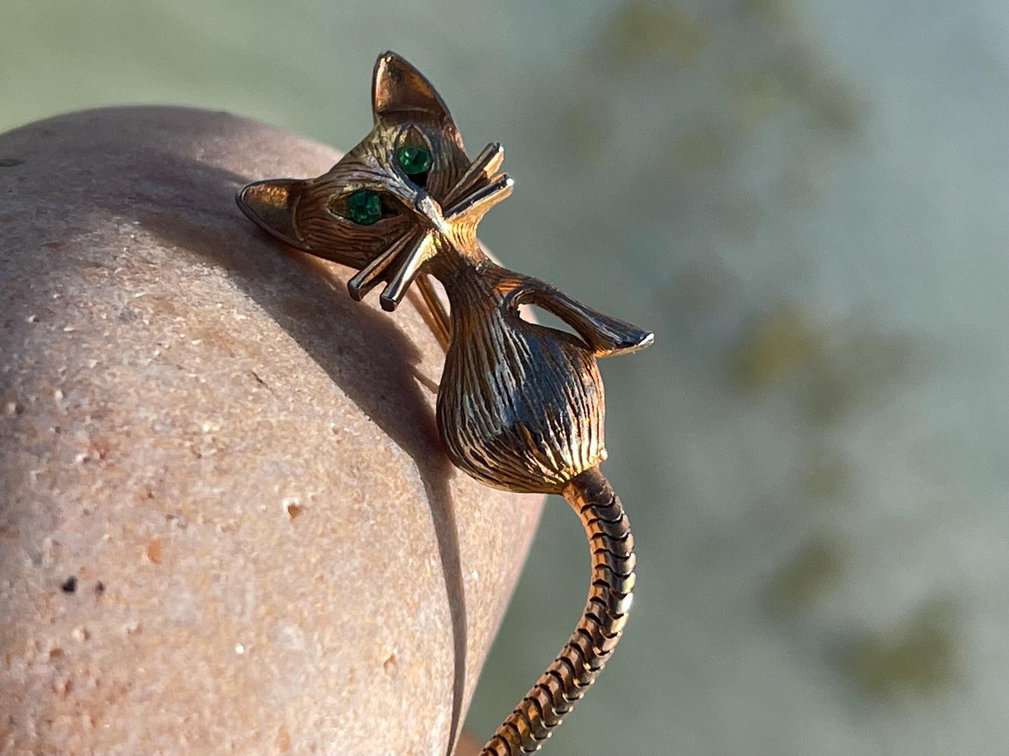 Cat brooch, vintage brooch, vintage jewellery, retro jewellery, eco friendly gift for her, ethical jewellery, articulated jewellery