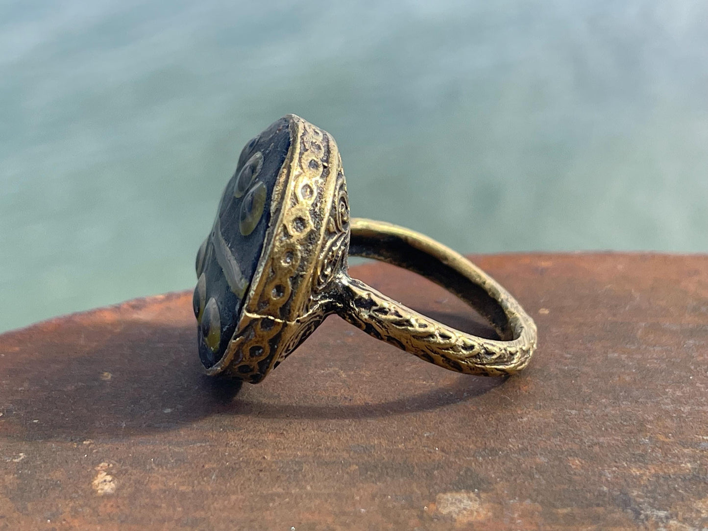 Fabulous vintage ring, large black ring, boho vintage jewellery, ethical jewellery, gypsy ring. Gypsy jewellery, statement jewellery