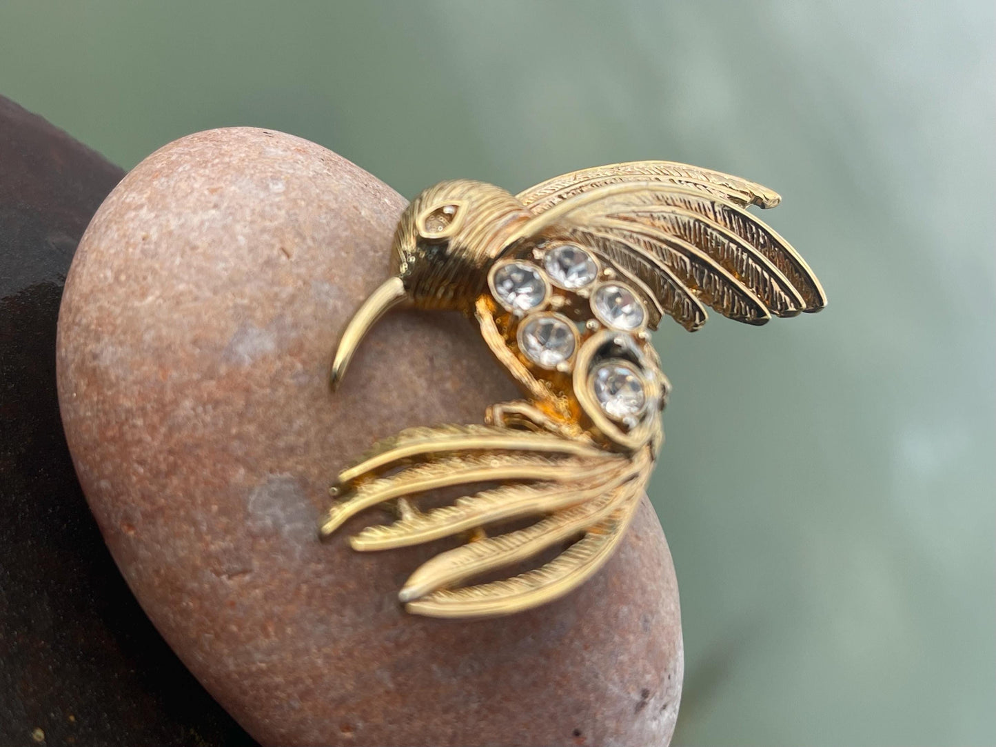 Hummingbird brooch, vintage jewellery, retro jewellery, unusual jewellery, bird brooch, eco friendly gifts for her, ethical jewellery