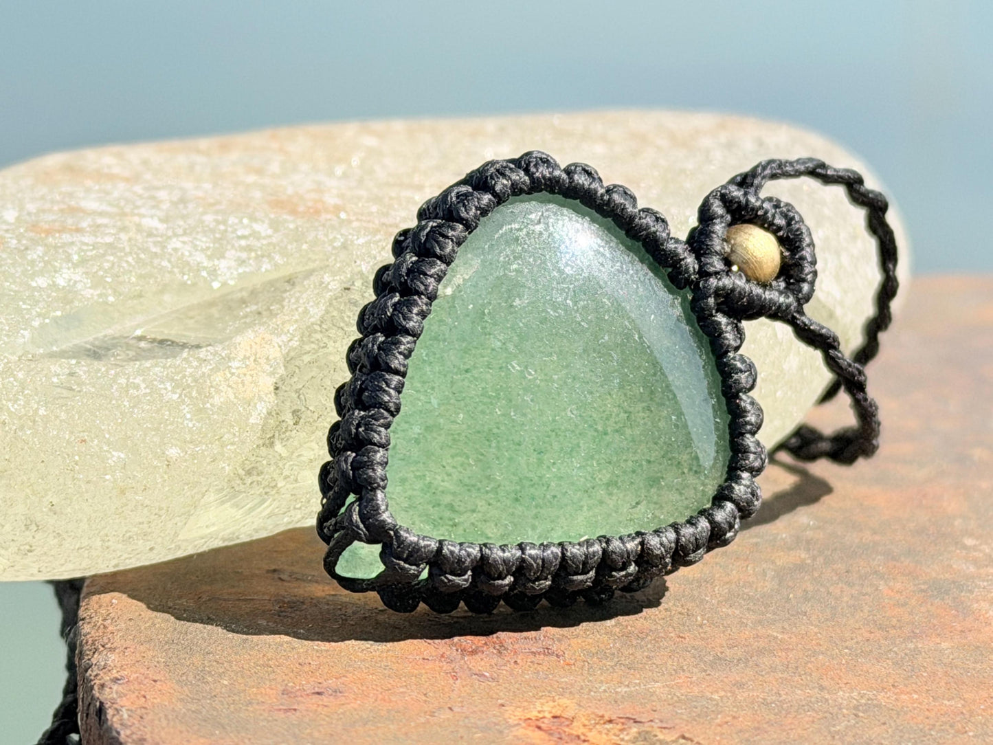 Stunning macrame green aventurine pendant. Handmade gemstone necklace, boho jewellery. Macrame jewellery. Unique jewellery.