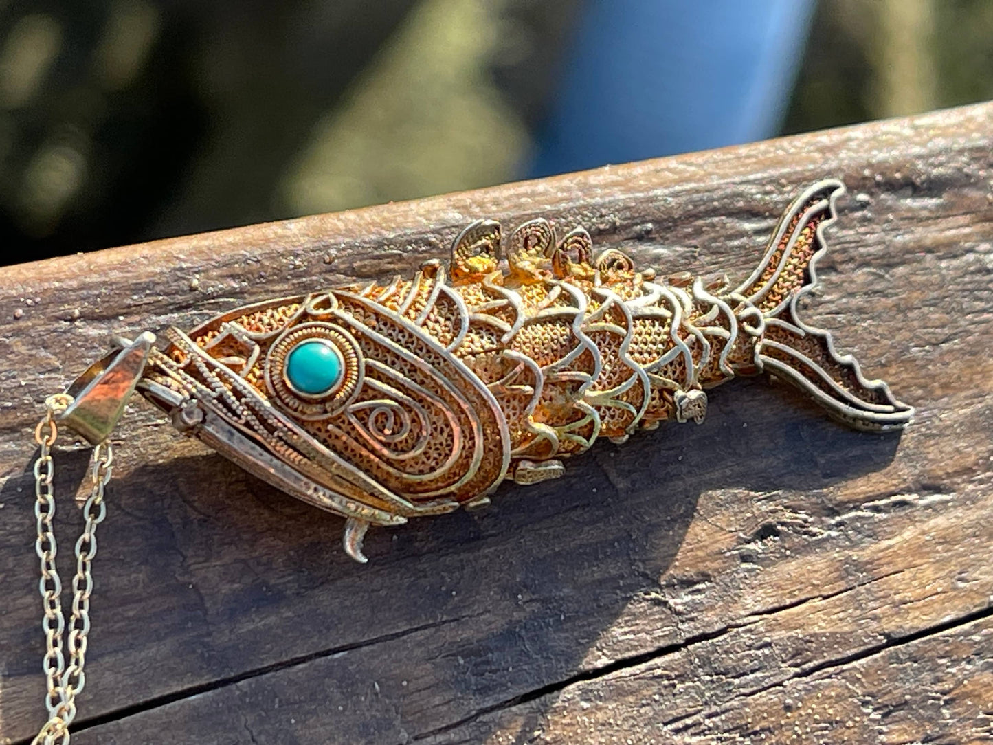Articulated fish, vintage necklace, vintage jewellery, fish pendant, ethical jewellery, fish necklace, fish pendant, amazing necklace