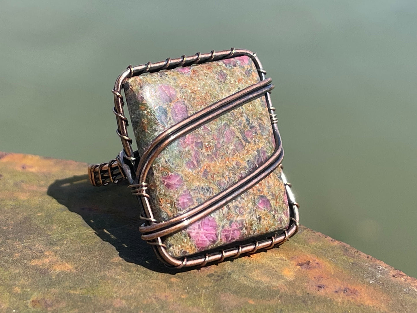 Ruby Fushsite ring. Handmade ring, gift for her, gift for him, unusual ring, Ruby jewellery, boho jewellery, large gemstone ring.