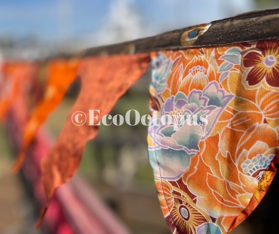 ORANGE Wimpelkette, recycelte Wimpelkette, Boho-Wimpelkette, handgefertigte Wimpelkette, umweltfreundliche Wimpelkette.