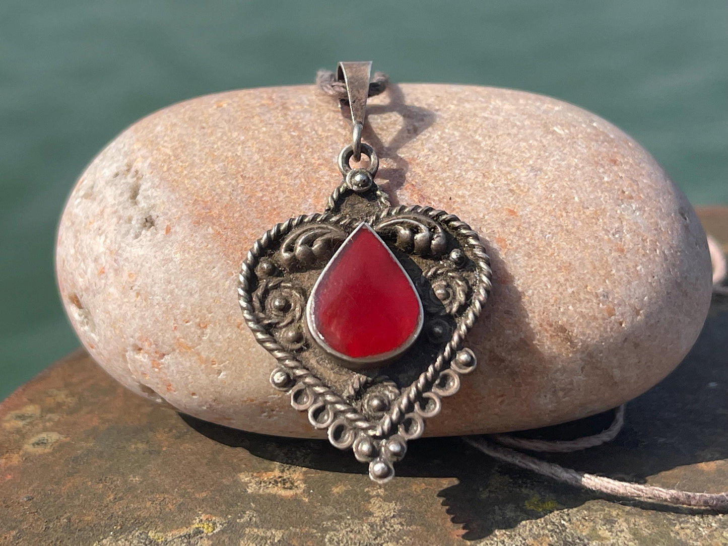 Gypsy jewellery, carnelian gemstone necklace, vintage jewellery, ethical jewellery, gypsy necklace, boho necklace, vintage red jewellery.