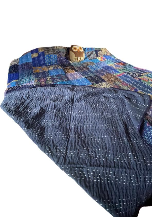KING SIZE Blue bedspread made from vintage fabrics. Stunning patchwork bed throw. Multi- coloured.