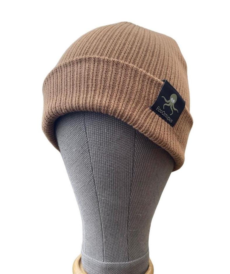 SABLE. Bonnets écologiques. Fabriqués à 100 % en coton issu de l'agriculture biologique.