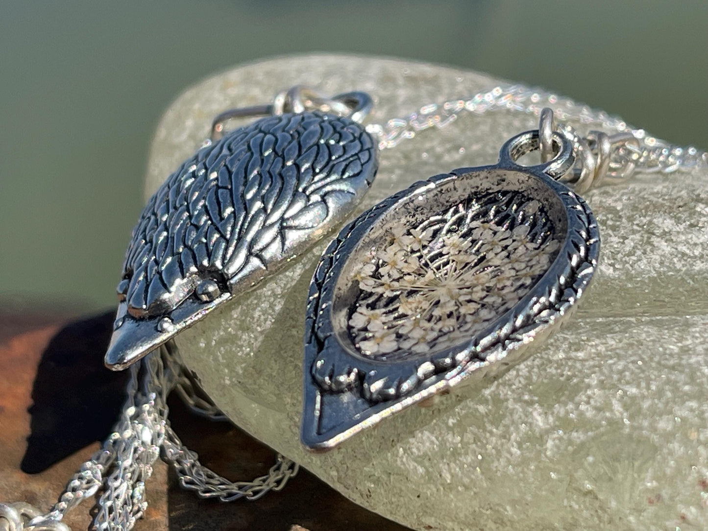 Silver hedgehog necklace. Hedgehog Jewellery, hedgehog pendant, flower gift for her, daisy necklace, wild flower necklace, gift for gardener