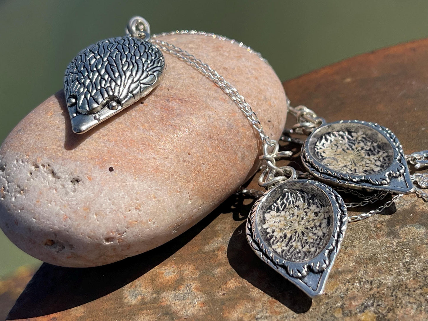Silver hedgehog necklace. Hedgehog Jewellery, hedgehog pendant, flower gift for her, daisy necklace, wild flower necklace, gift for gardener