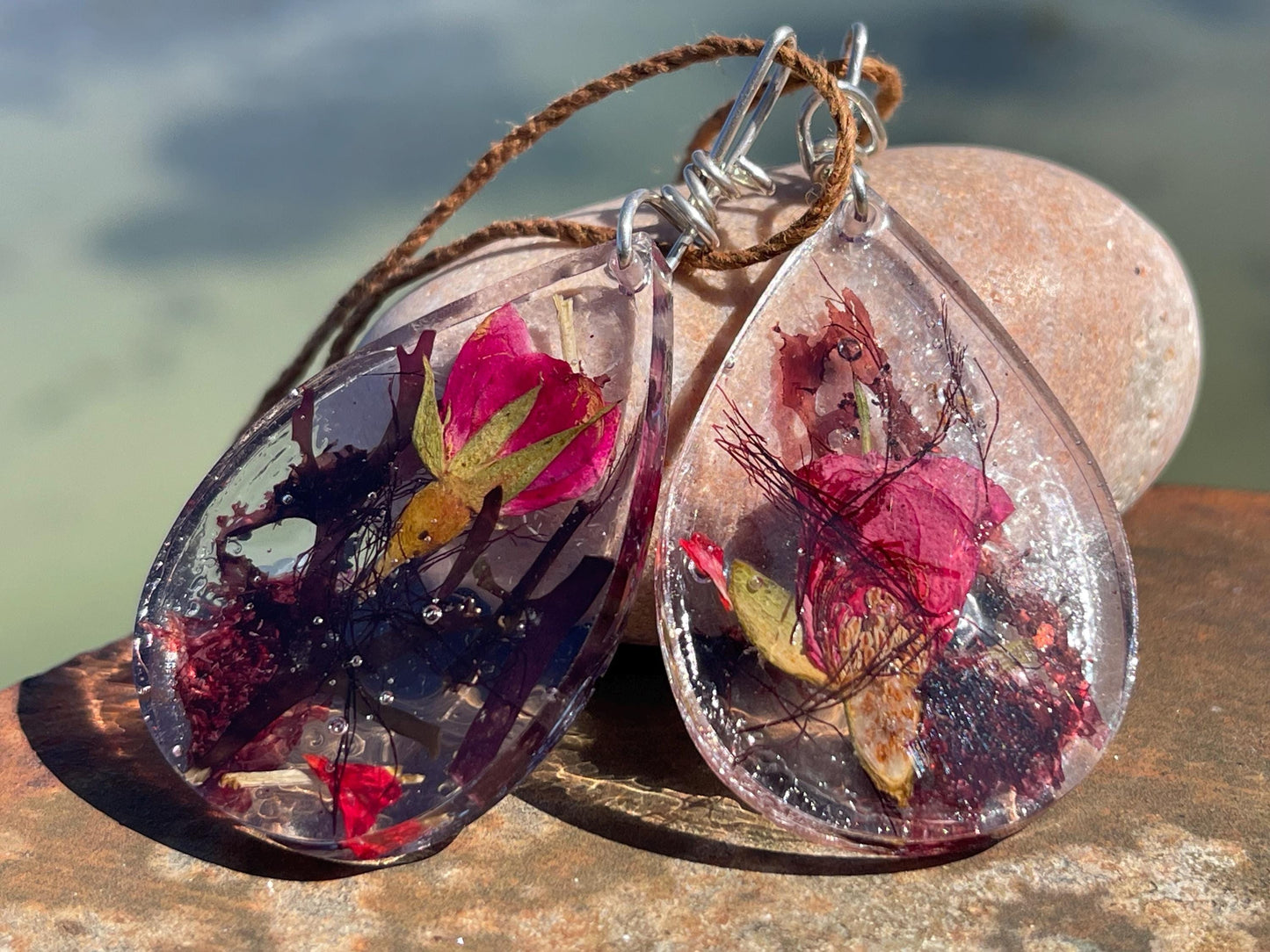 Rose pendant, flower necklaces, romantic gift for her, light necklace, boho necklace, unique necklaces, handmade necklaces, unique jewellery