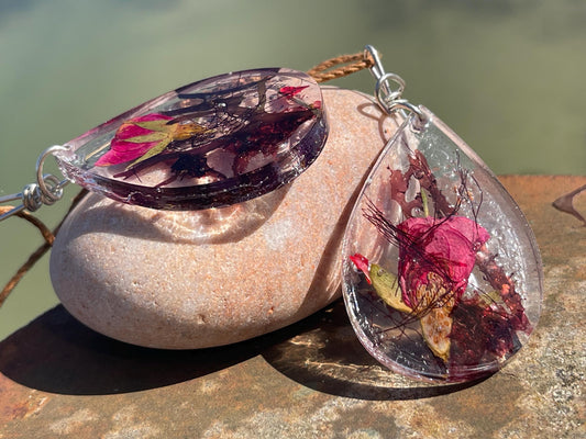 Rose pendant, flower necklaces, romantic gift for her, light necklace, boho necklace, unique necklaces, handmade necklaces, unique jewellery