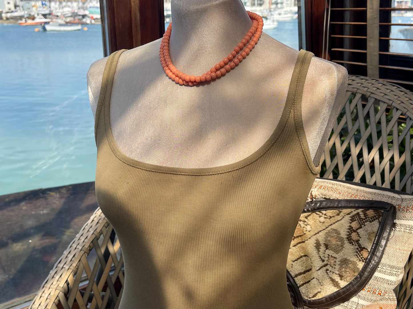 Stunning vintage necklace. Peach glass beads. Wedding jewellery. Eco friendly jewellery. Ehical jewellery, short length.