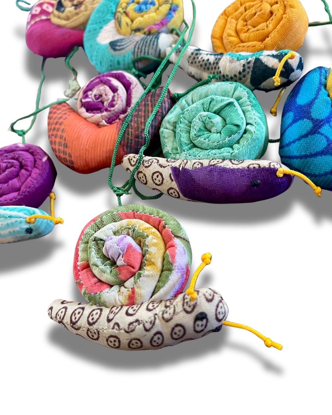 Snail garland for the home, garden, festivals, parties and weddings. Snail decorations. Gift for snail lover. Boho decorations for the home.