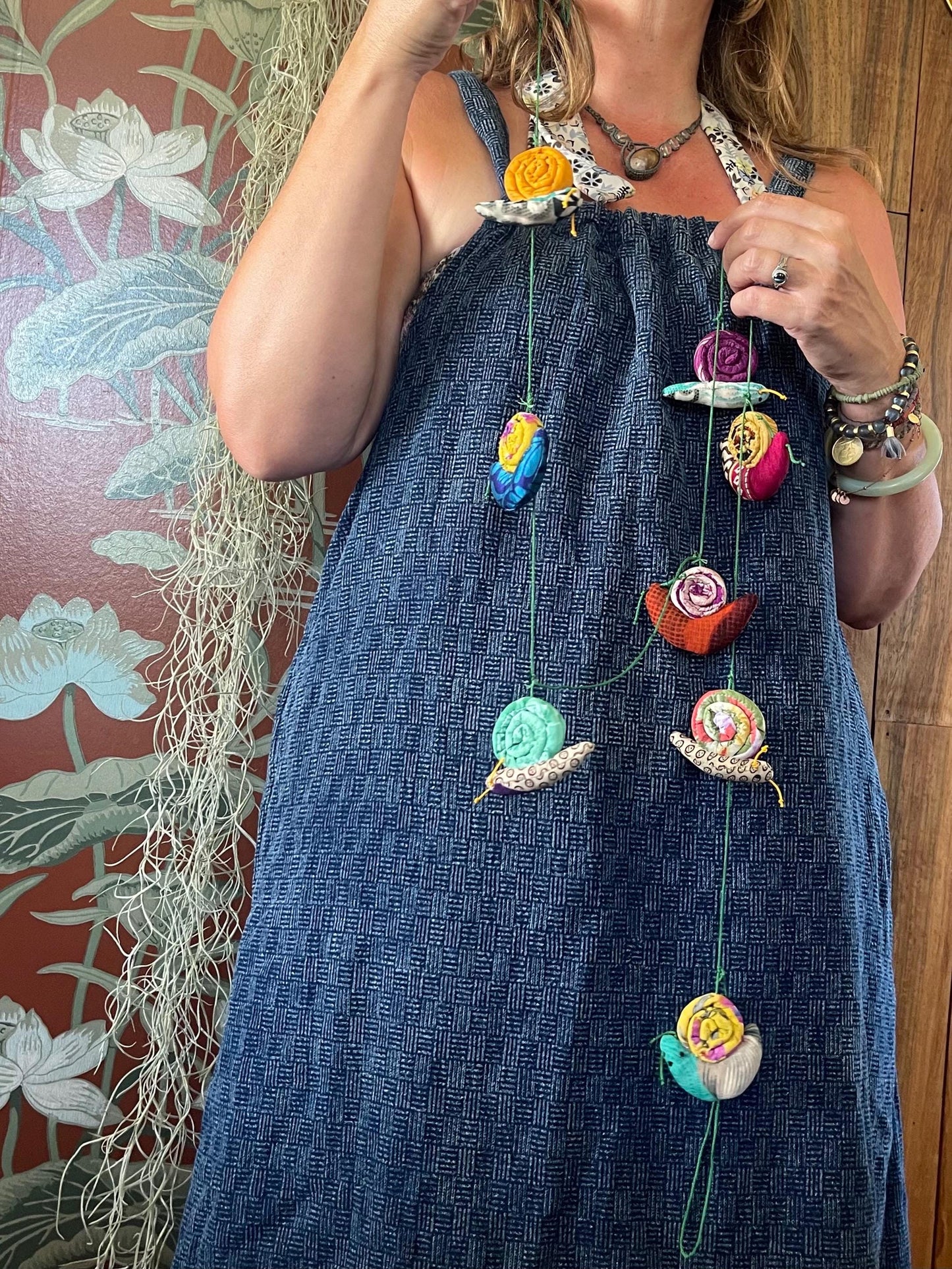 Snail garland for the home, garden, festivals, parties and weddings. Snail decorations. Gift for snail lover. Boho decorations for the home.