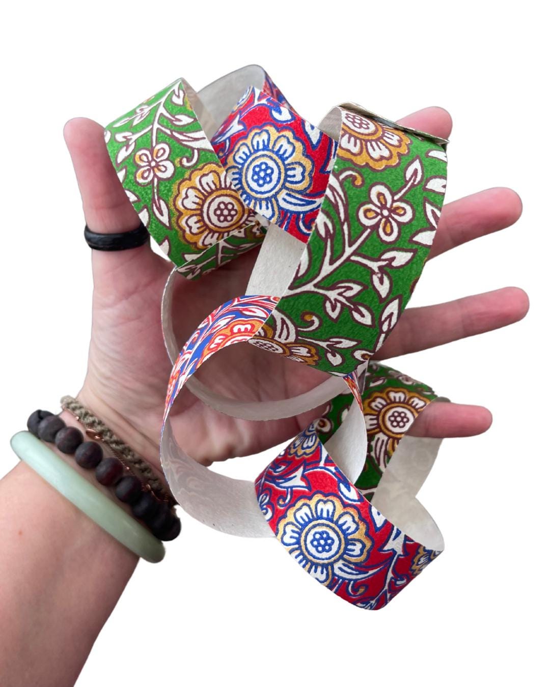 Recycled paper chains. Hand printed paper chains for parties and special occasions. Great family activity. Eco friendy paper garlands.