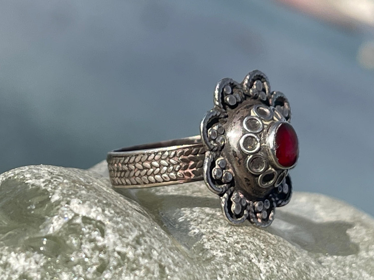 Fabulous vintage flower ring, silver & red ring, boho vintage jewellery, ethical jewellery, gypsy ring. Gypsy jewellery, statement jewellery