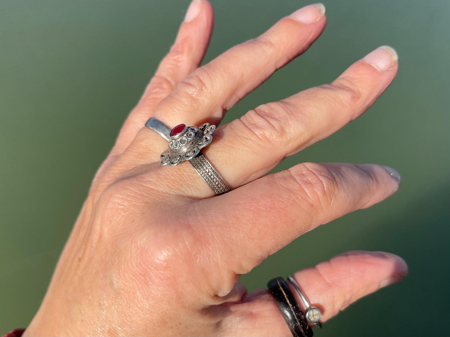 Fabulous vintage flower ring, silver & red ring, boho vintage jewellery, ethical jewellery, gypsy ring. Gypsy jewellery, statement jewellery