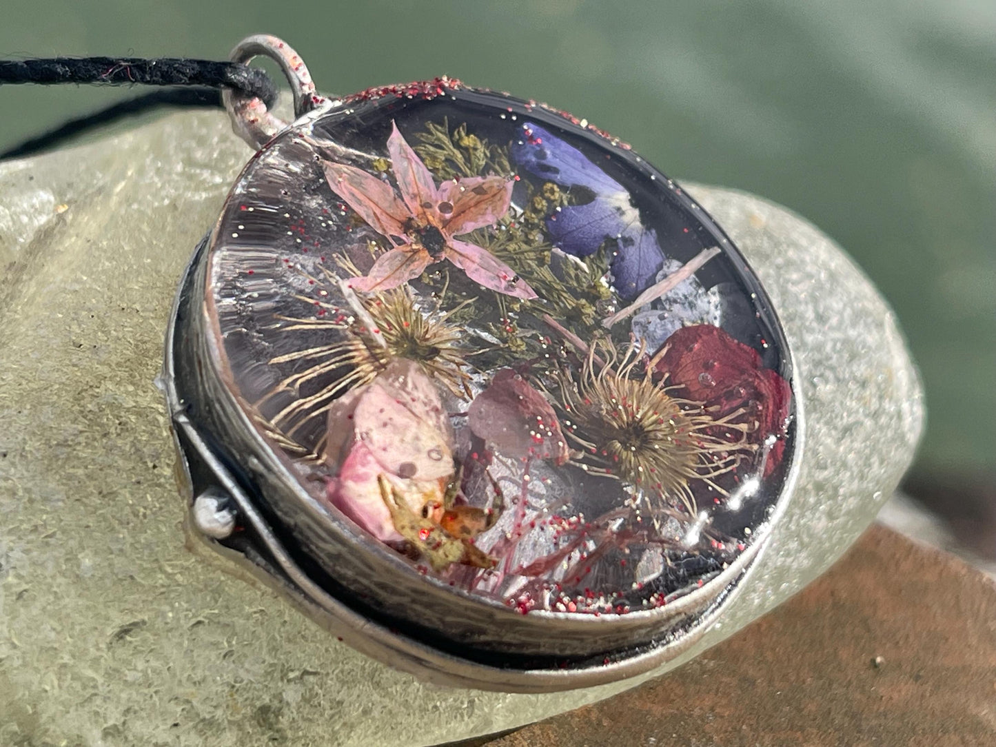 Wild garlic flower necklace, ethical jewellery, handmade necklace, boho jewellery, gift for her, flower pendant, handmade daisy necklace