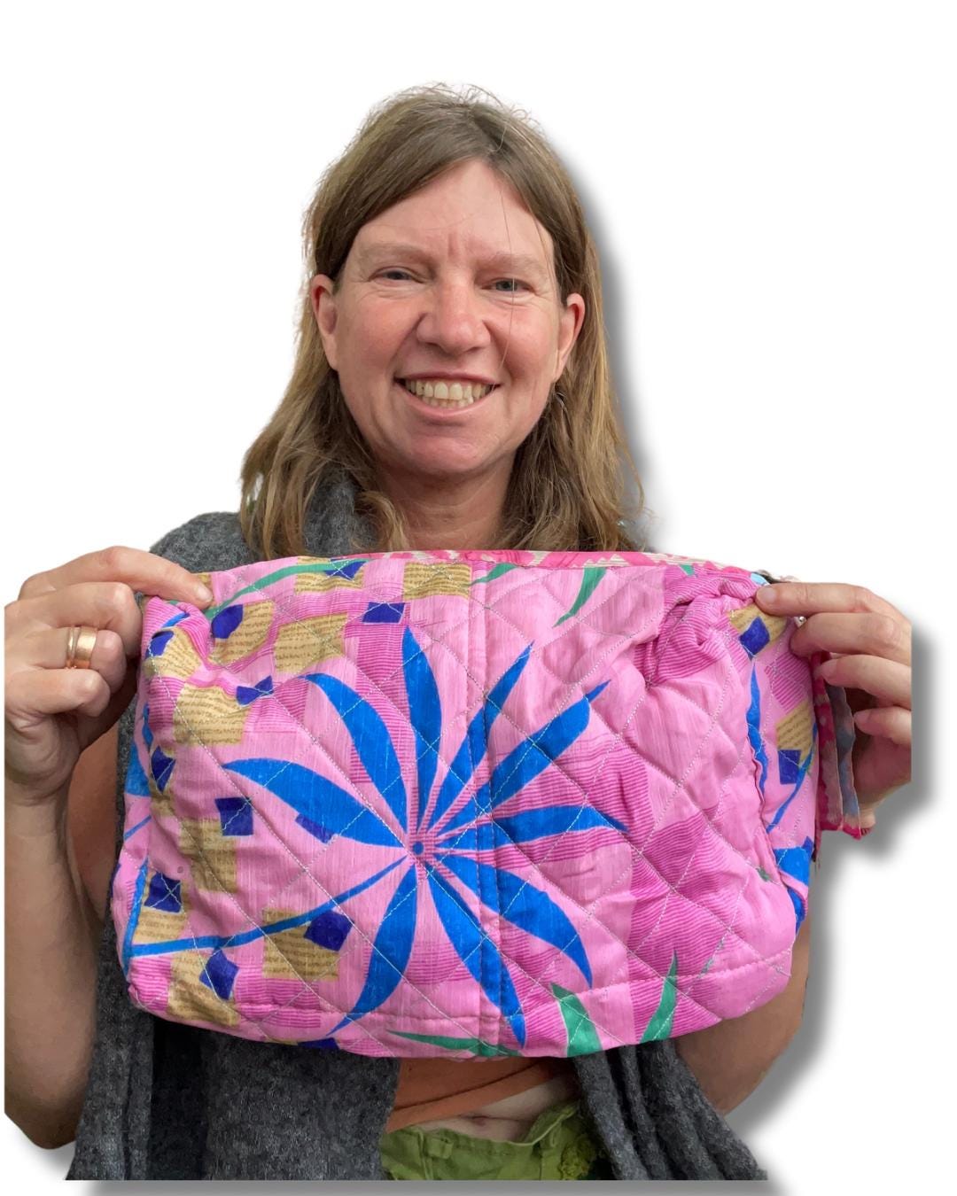 Large zip up recycled wash bag with 4 internal pockets. Wide range of colours. Made from recycled saris. Eco friendly wash bags.