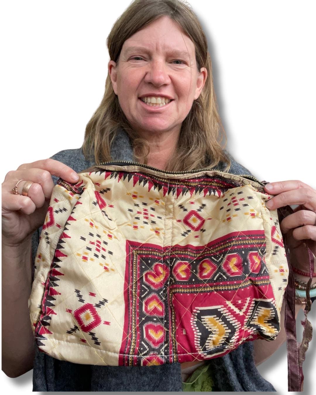 Large zip up recycled wash bag with 4 internal pockets. Wide range of colours. Made from recycled saris. Eco friendly wash bags.