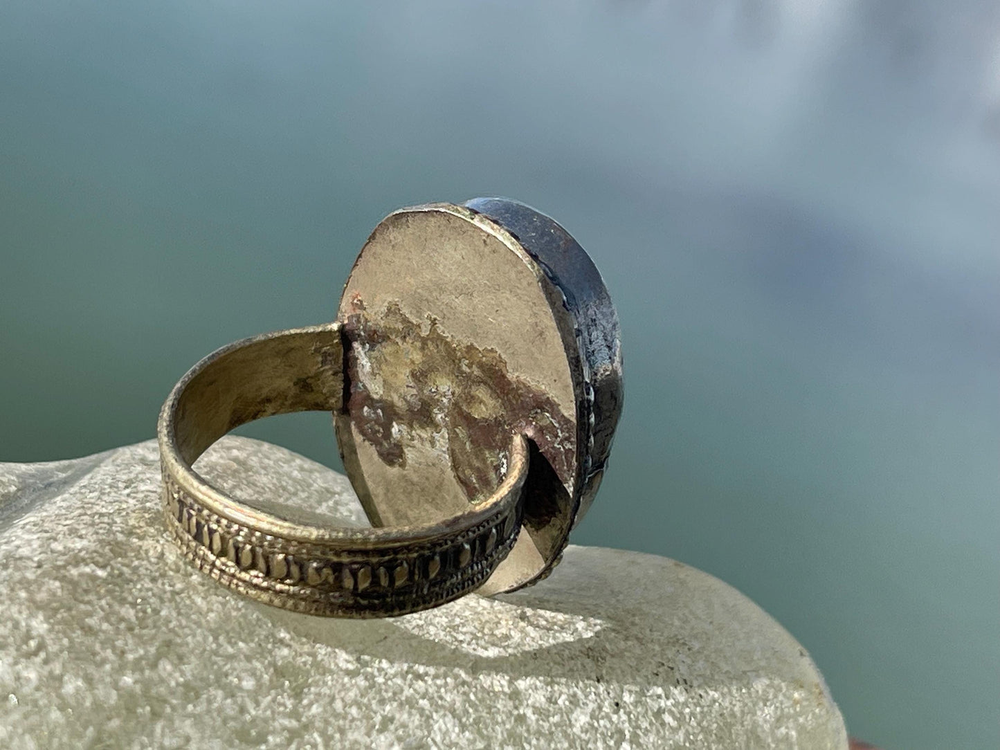 Fabulous vintage ring, large green ring, boho vintage jewellery, ethical jewellery, gypsy ring. Gypsy jewellery, statement jewellery