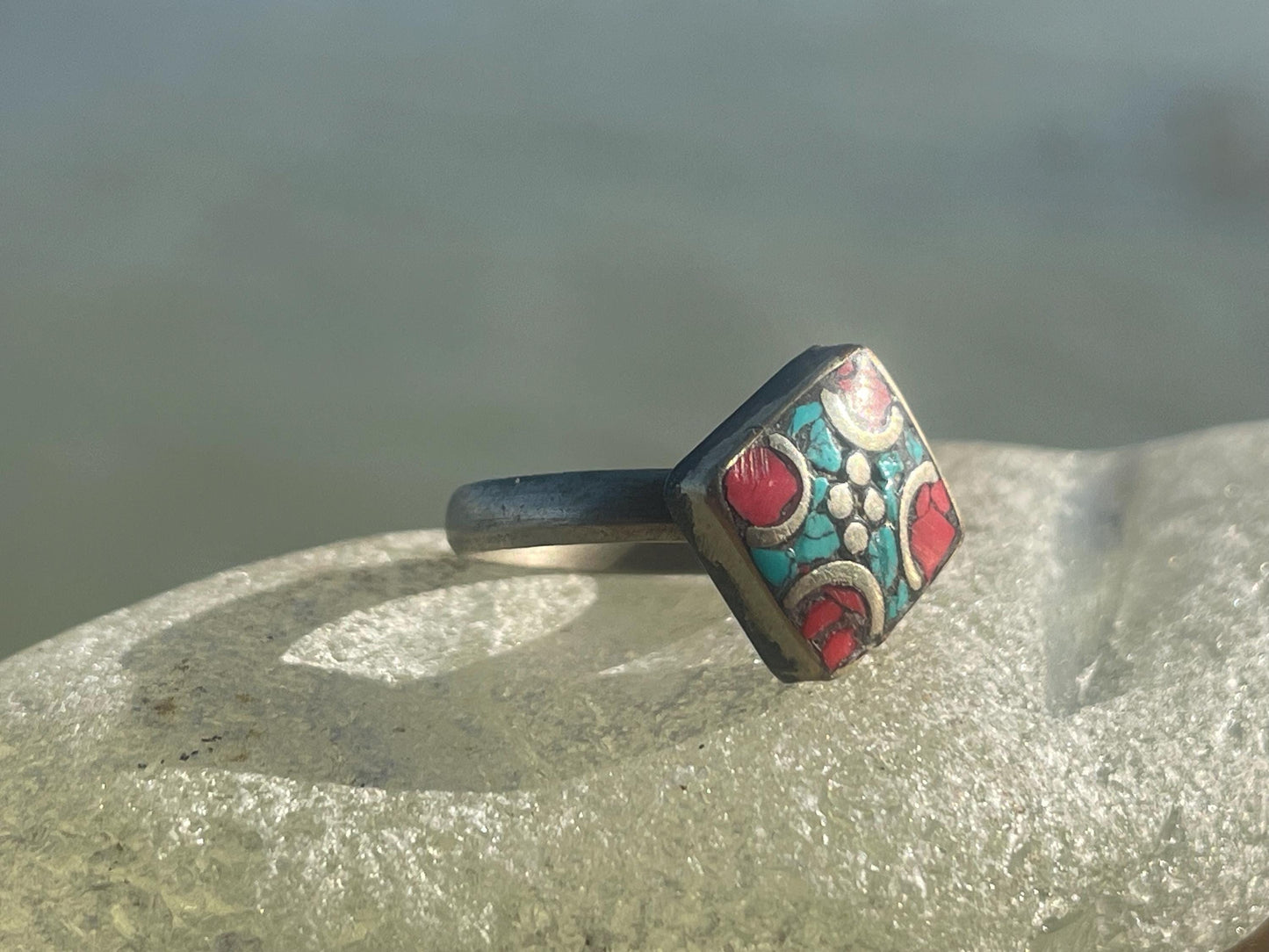 Fabulous vintage turquoise ring, silver & red ring, boho vintage jewellery, ethical jewellery, gypsy ring. Eco friendly jewellery.