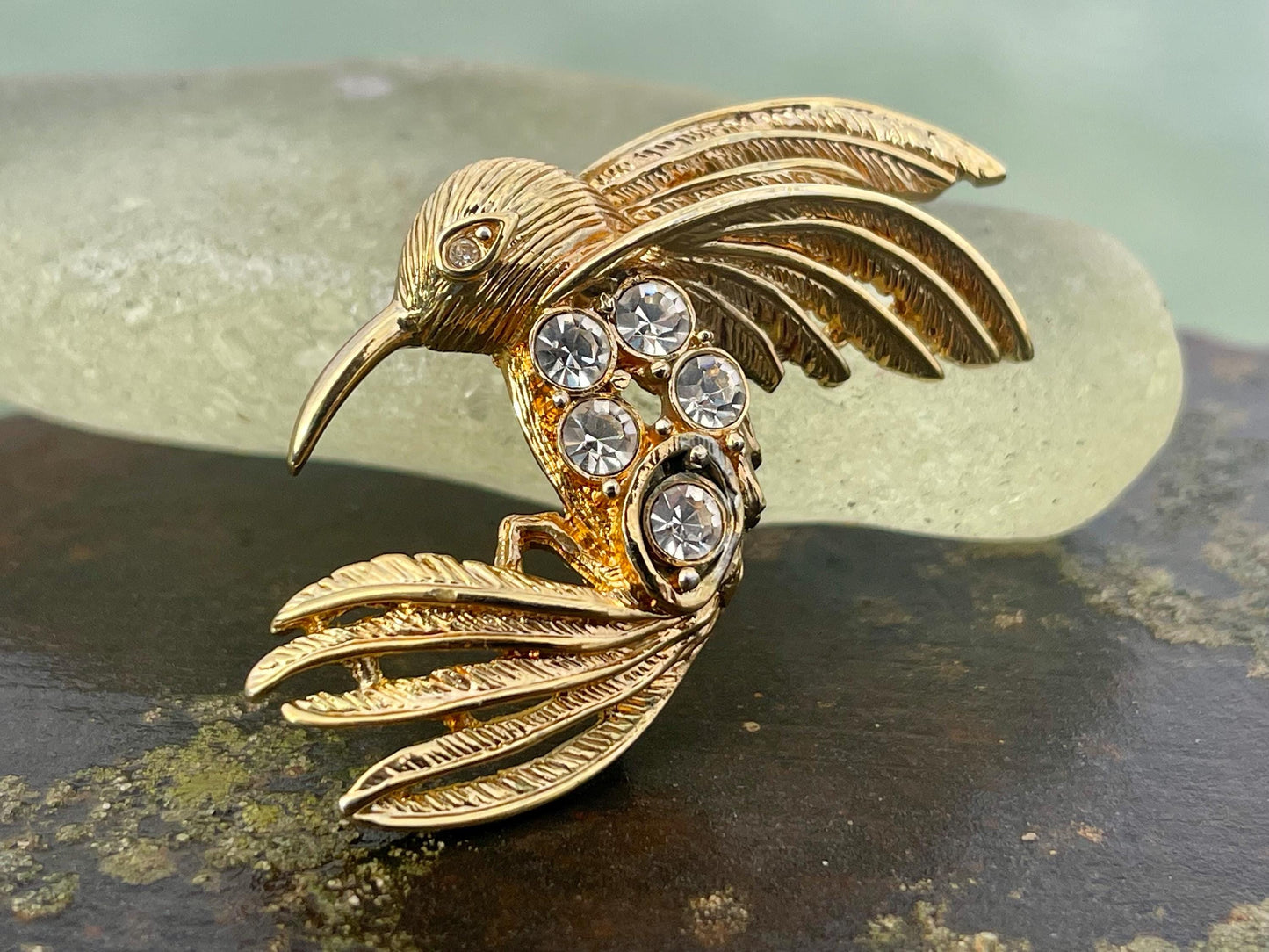 Hummingbird brooch, vintage jewellery, retro jewellery, unusual jewellery, bird brooch, eco friendly gifts for her, ethical jewellery