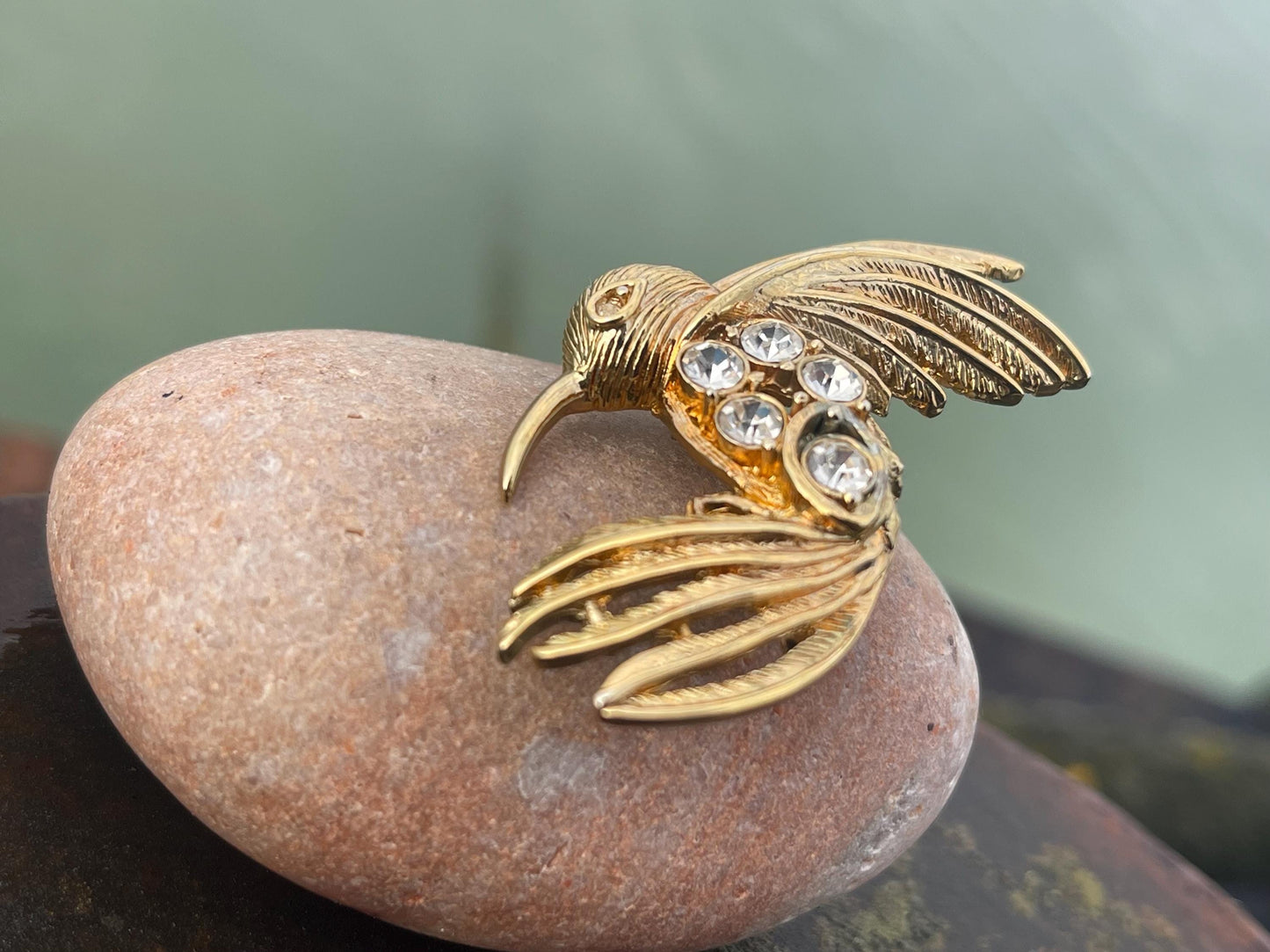 Hummingbird brooch, vintage jewellery, retro jewellery, unusual jewellery, bird brooch, eco friendly gifts for her, ethical jewellery