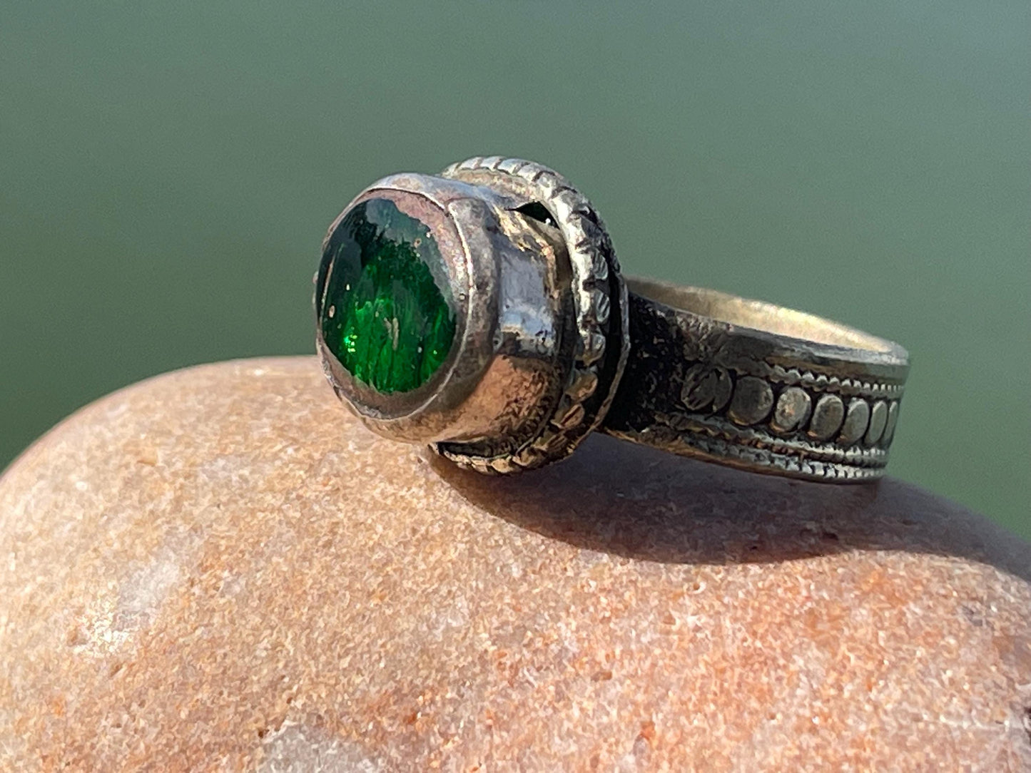 Fabulous vintage ring, large green ring, boho vintage jewellery, ethical jewellery, gypsy ring. Gypsy jewellery, statement jewellery