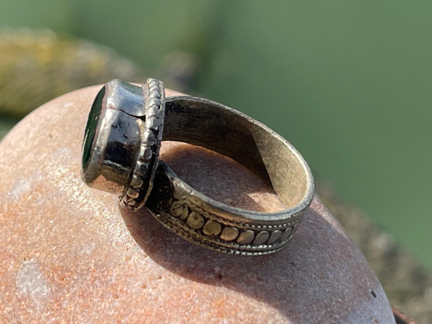 Fabulous vintage ring, large green ring, boho vintage jewellery, ethical jewellery, gypsy ring. Gypsy jewellery, statement jewellery