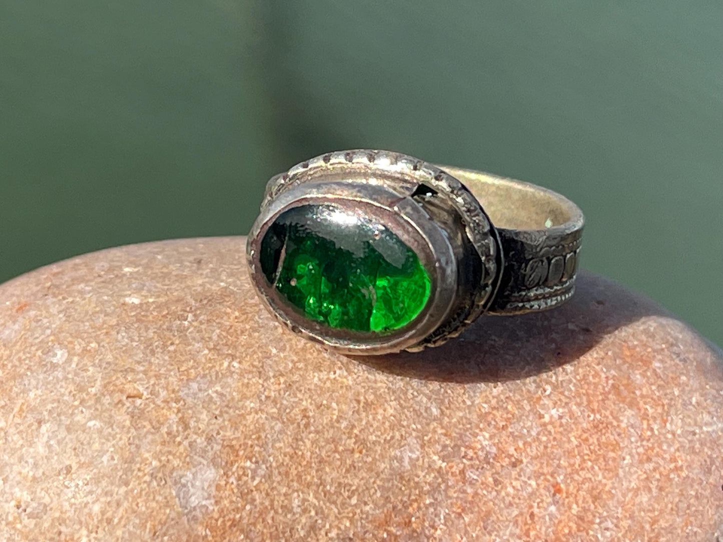 Fabulous vintage ring, large green ring, boho vintage jewellery, ethical jewellery, gypsy ring. Gypsy jewellery, statement jewellery