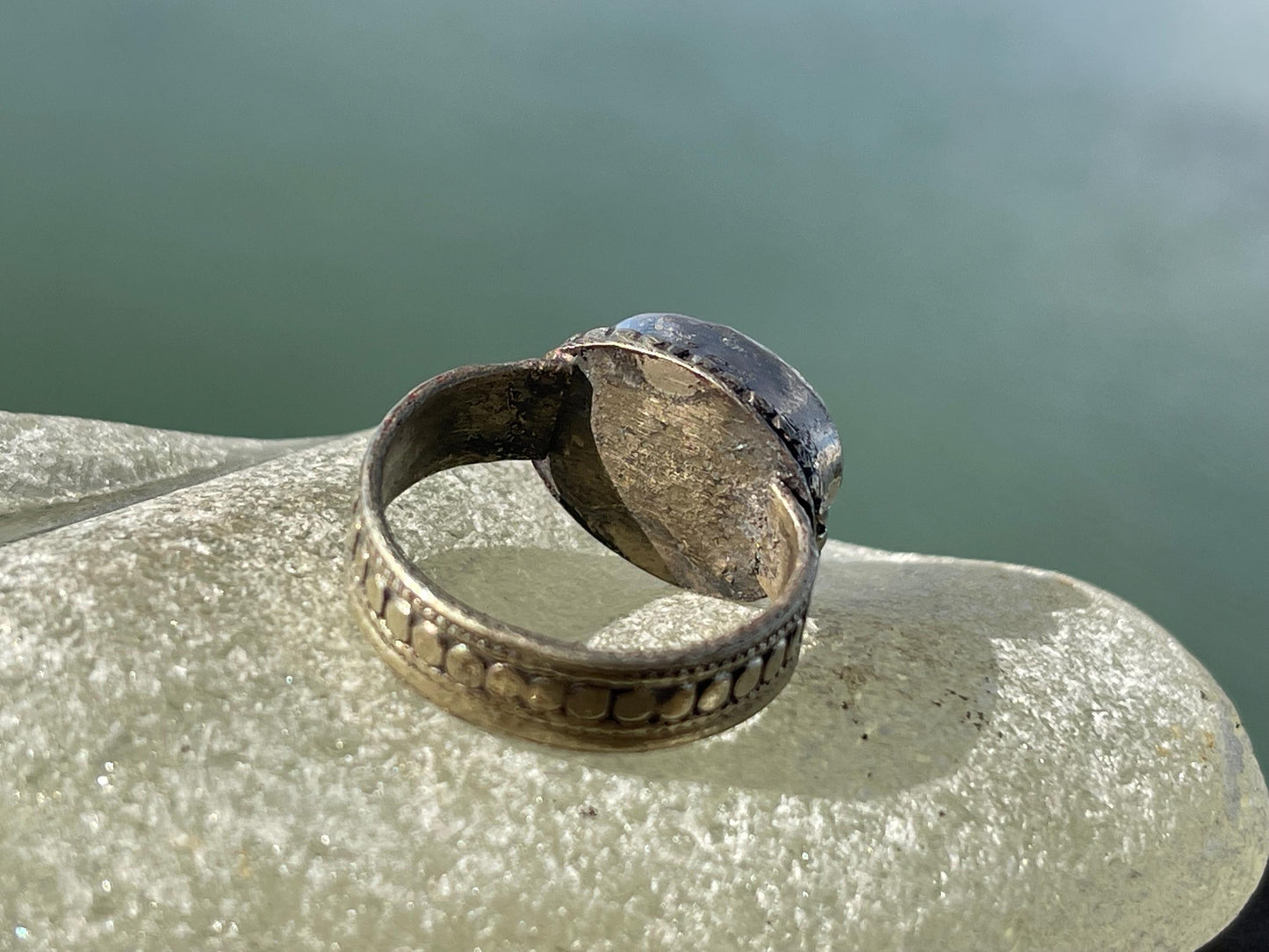 Fabulous vintage ring, large green ring, boho vintage jewellery, ethical jewellery, gypsy ring. Gypsy jewellery, statement jewellery