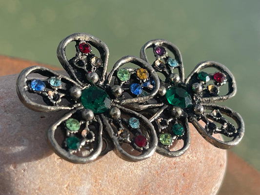 Vintage clip on earrings, vintage jewellery, ethical jewellery, boho jewellery, retro clip on earrings, eco friendly gifts, flower earrings