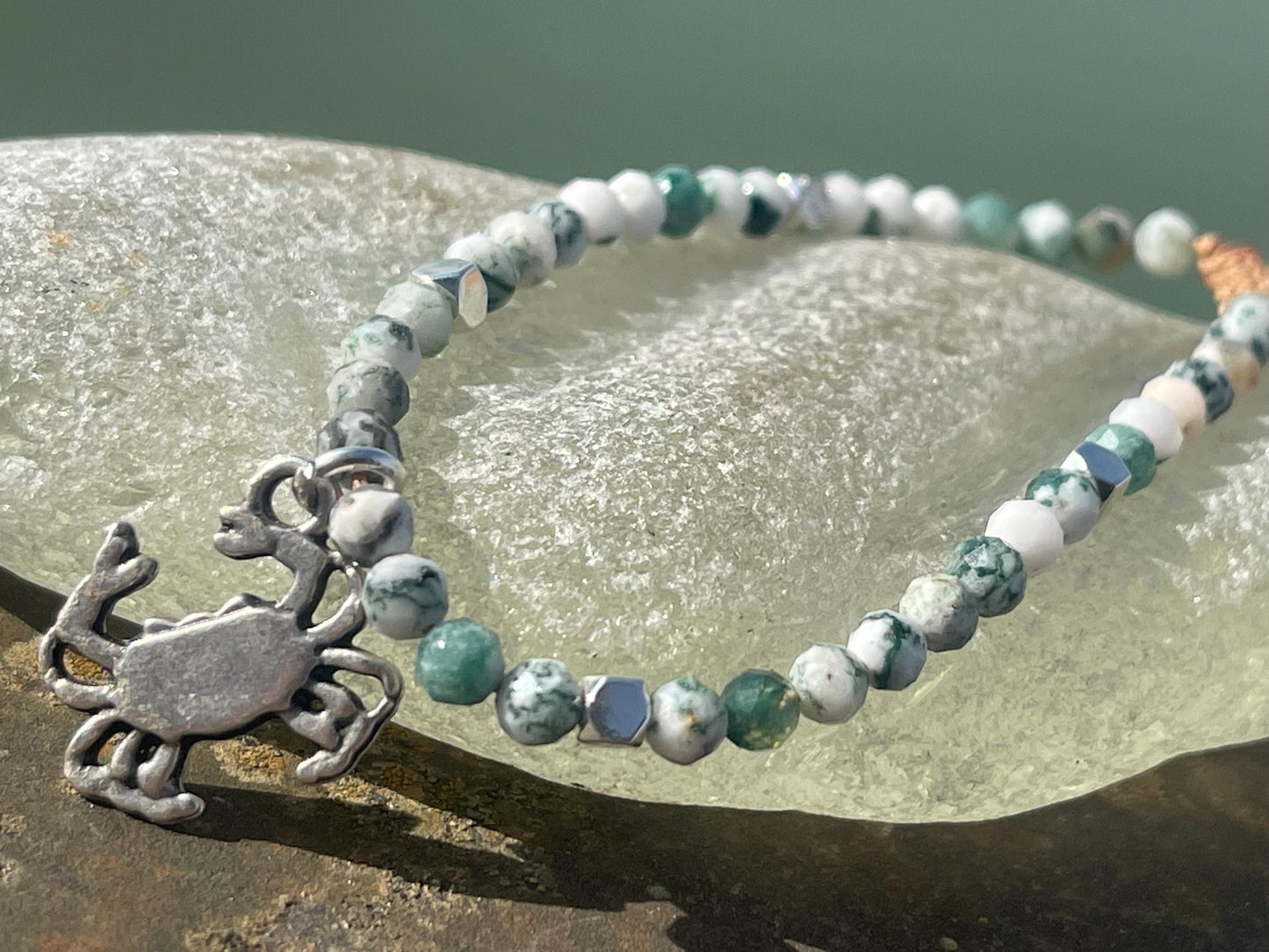 Adjustable moss agate gemstone bracelet. Handmade unique jewellery. Crab beacelet. Crab jewellery. Moss agate jewellery. Moss agate bracelet