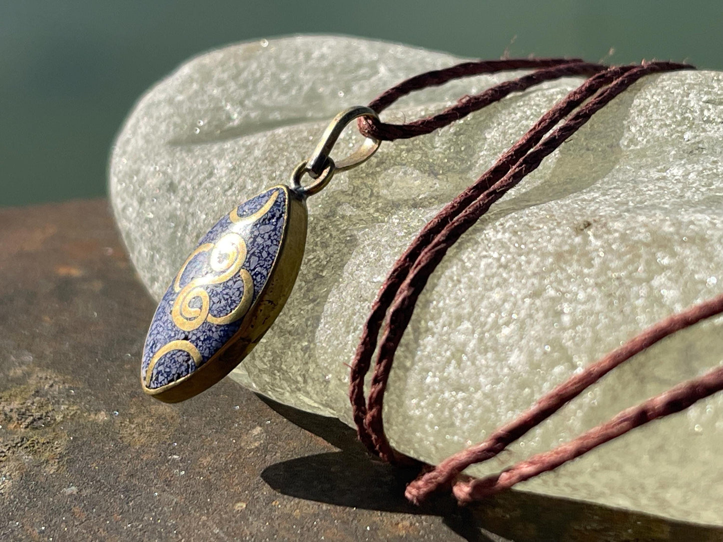 Beautiful little lapis necklace, lapis pendant, vintage jewellery, ethical jewellery, gemstone pendant, boho necklace, unique necklace