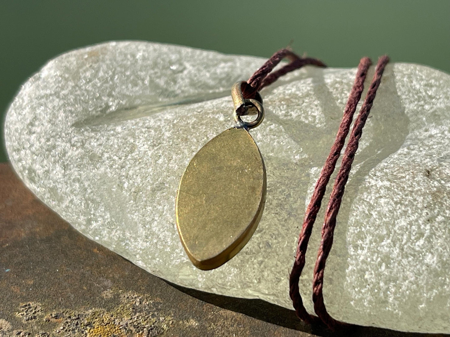 Beautiful little lapis necklace, lapis pendant, vintage jewellery, ethical jewellery, gemstone pendant, boho necklace, unique necklace