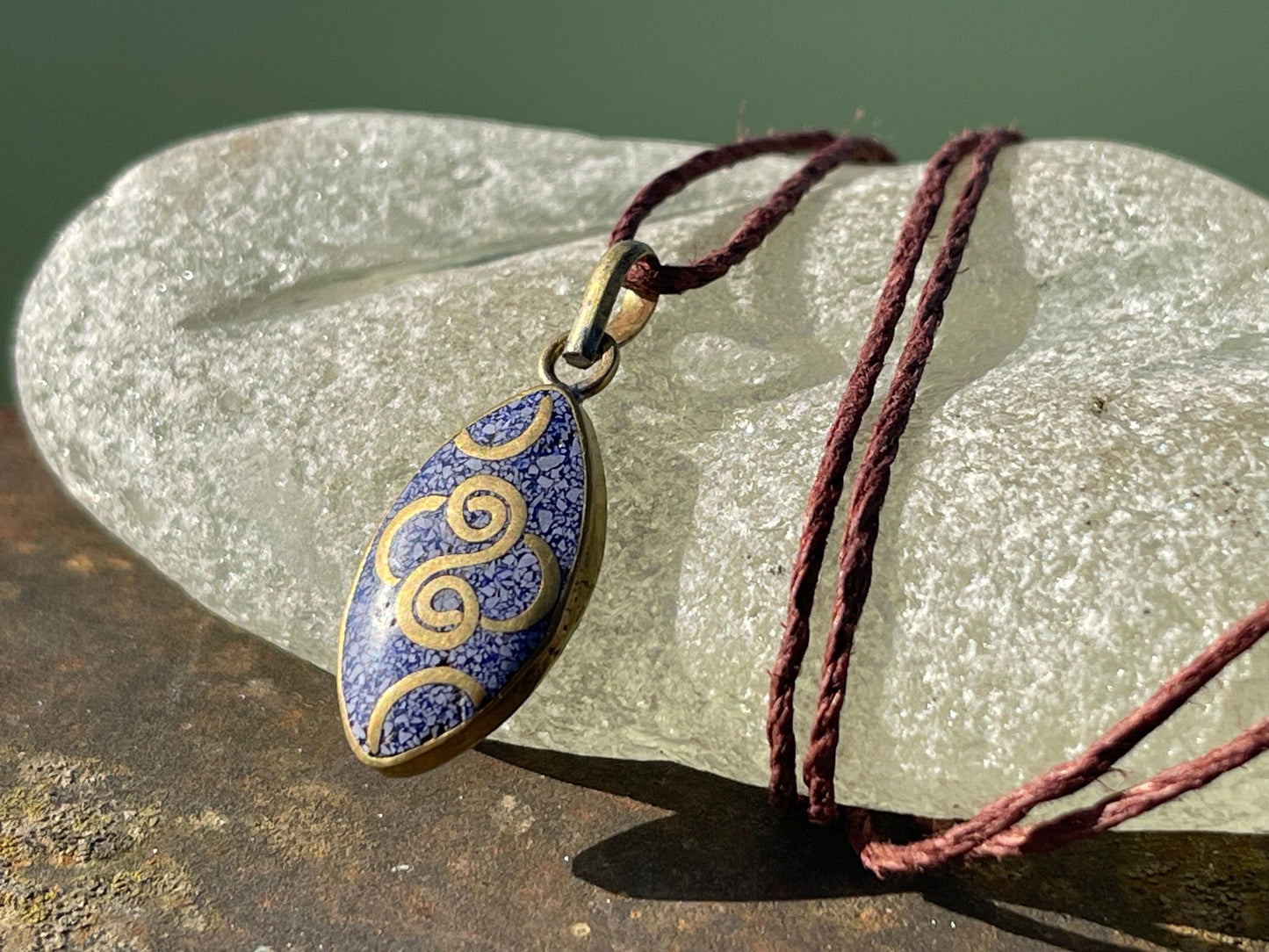Beautiful little lapis necklace, lapis pendant, vintage jewellery, ethical jewellery, gemstone pendant, boho necklace, unique necklace