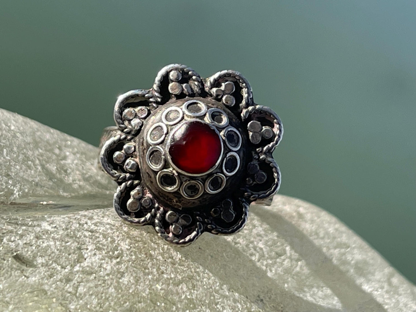 Fabulous vintage flower ring, silver & red ring, boho vintage jewellery, ethical jewellery, gypsy ring. Gypsy jewellery, statement jewellery