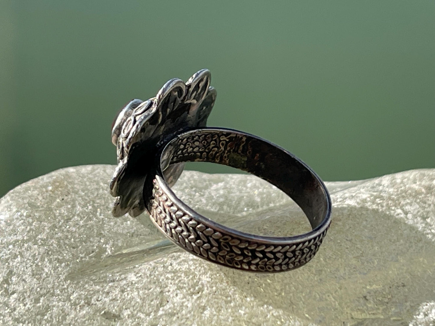 Fabulous vintage flower ring, silver & red ring, boho vintage jewellery, ethical jewellery, gypsy ring. Gypsy jewellery, statement jewellery