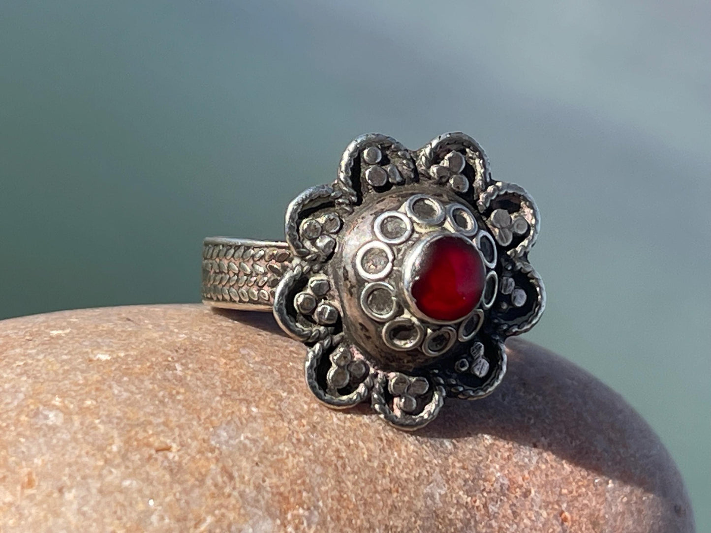 Fabulous vintage flower ring, silver & red ring, boho vintage jewellery, ethical jewellery, gypsy ring. Gypsy jewellery, statement jewellery