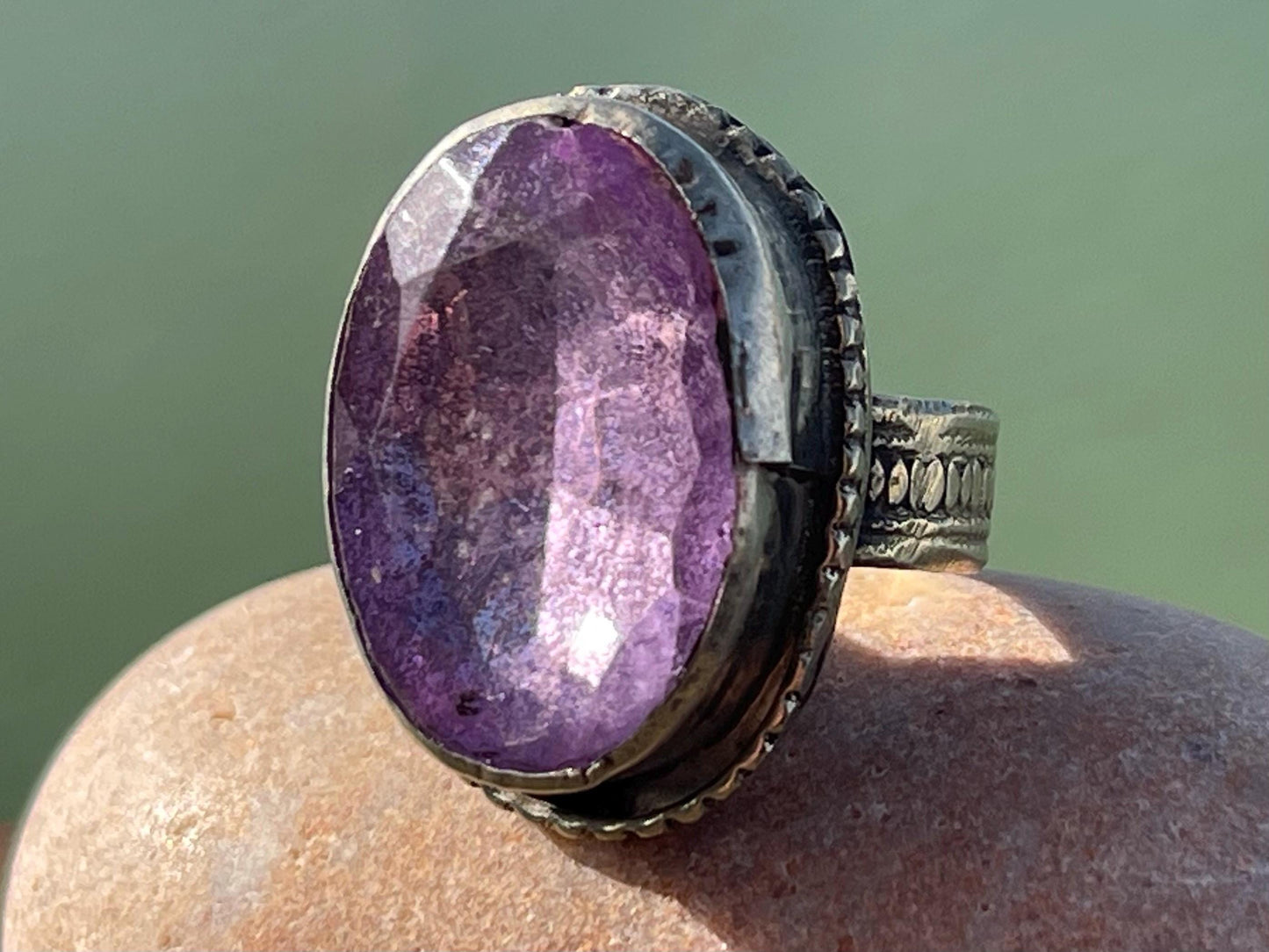 Fabulous vintage ring, large purple ring, boho vintage jewellery, ethical jewellery, gypsy ring. Gypsy jewellery, statement jewellery