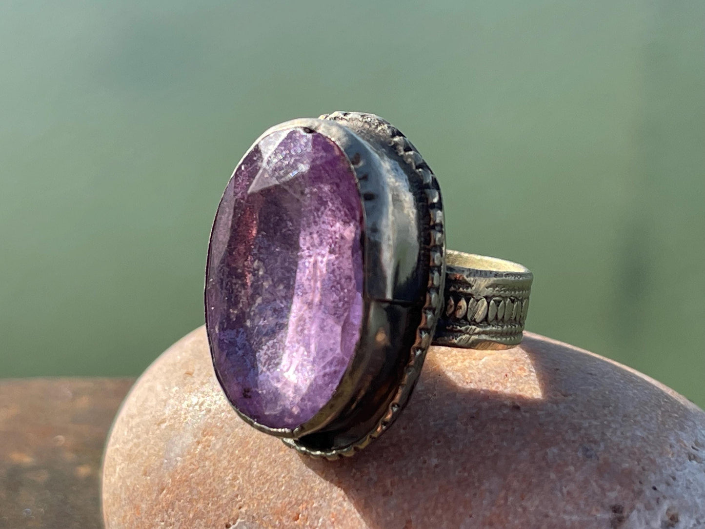 Fabulous vintage ring, large purple ring, boho vintage jewellery, ethical jewellery, gypsy ring. Gypsy jewellery, statement jewellery