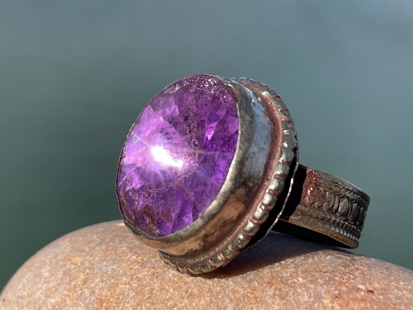 Fabulous purple vintage ring, large purple ring, boho vintage jewellery, ethical jewellery, gypsy ring. Gypsy jewellery, statement jewellery
